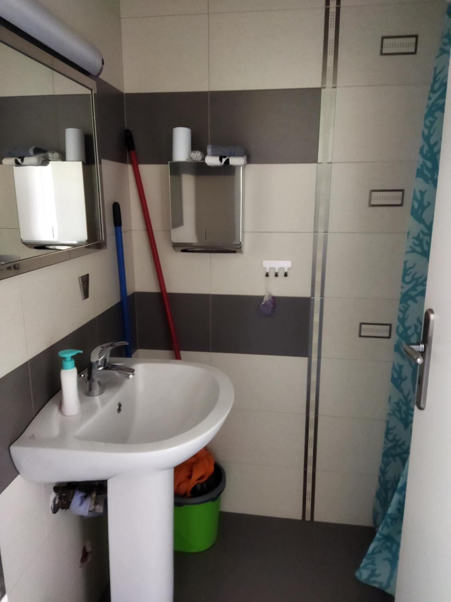 Cozy Apartment Near To The Airport Kouvarás Exterior foto