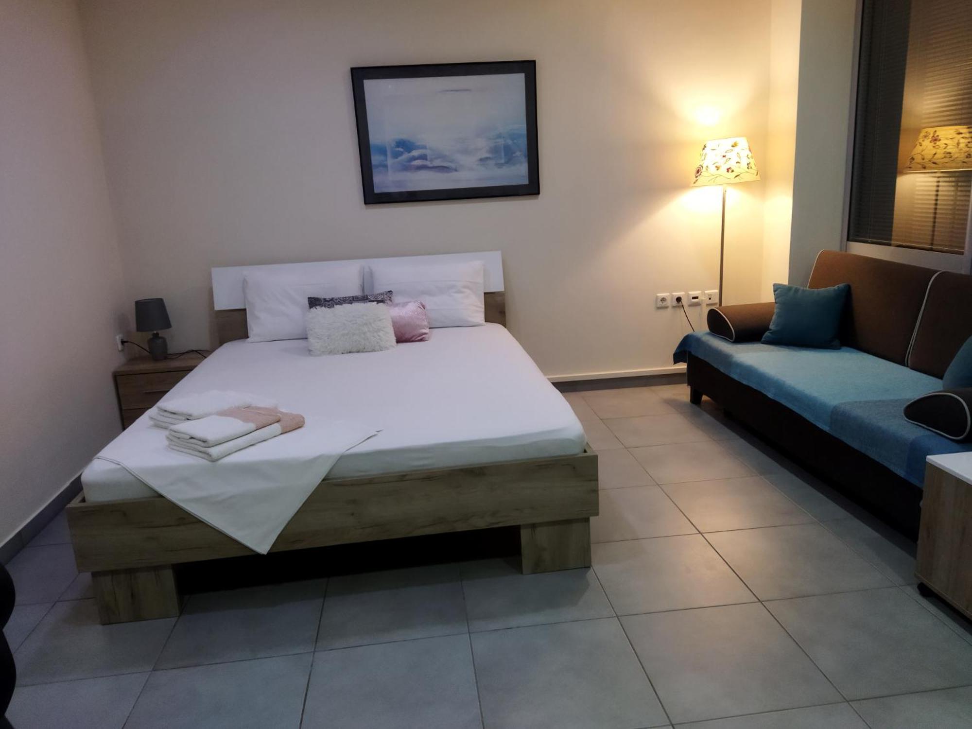 Cozy Apartment Near To The Airport Kouvarás Exterior foto